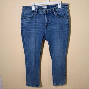 Vigoss Women's Midwash Blue Straight Jeans